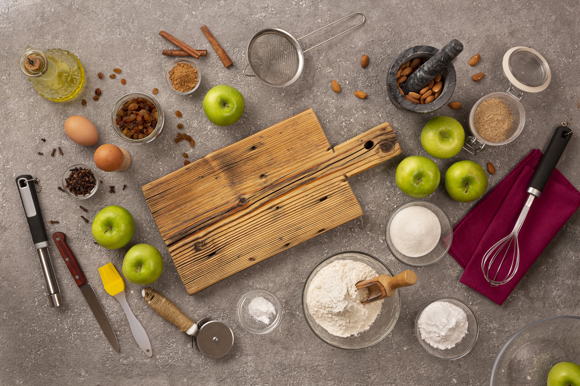 Set di utensili e ingredienti curati